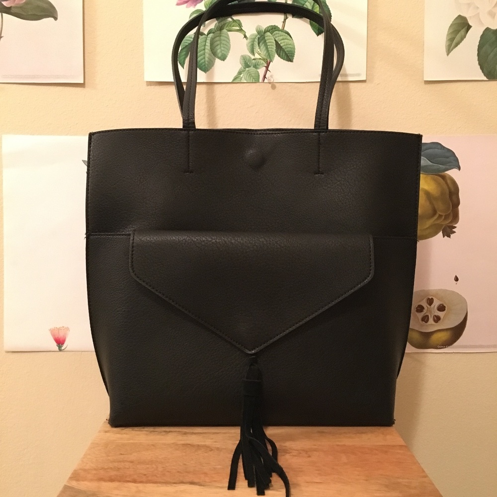 Large 3 in 1 Black Leather Tote & Clutch from Anthropologie (GUC)